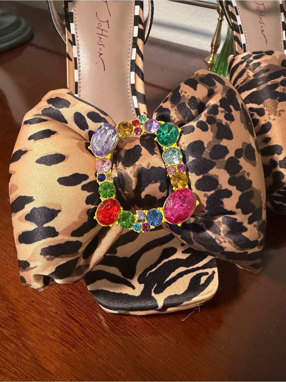 Betsey Johnson Pollie Leopard Bow Gem ๐ Sparkle Ankle-Strap Green Heels Funky - Picture 4 of 9